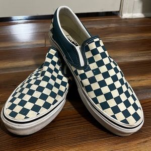 Classic Slip-On Checkerboard Shoe Vans